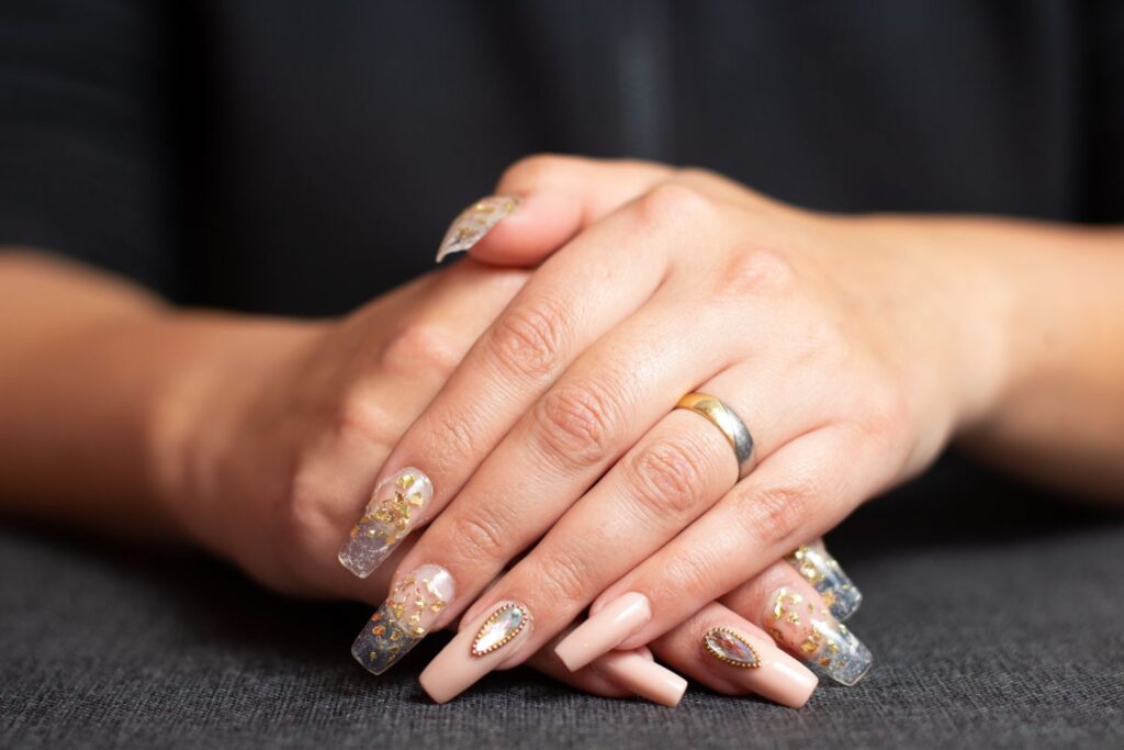 nail salon bangkok